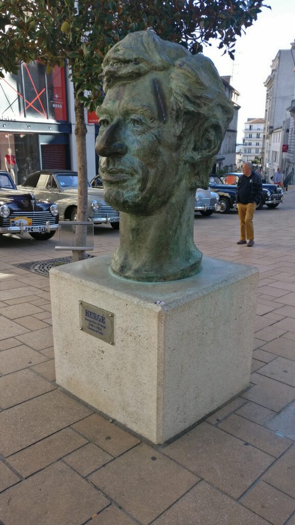 Statute of Herge